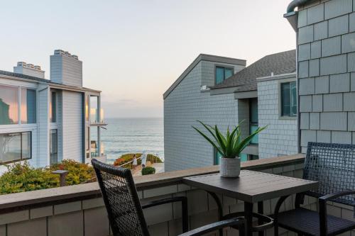 SB-6758 - Italian Coastal Getaway