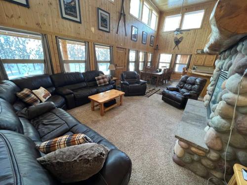 Mountain Life Cabin- 20 Miles to Yellowstone in Island Park, USA