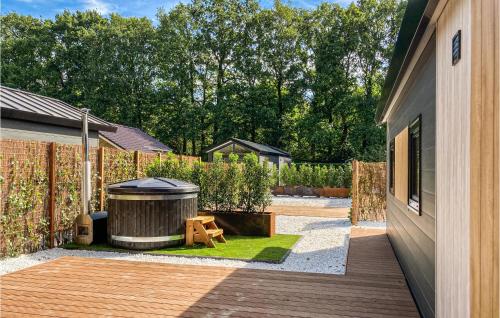  Awesome Home In Putten With Wifi in Putten