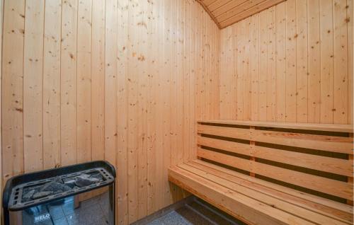 Attractions, Four-Bedroom Holiday Home In Glesborg in Glesborg