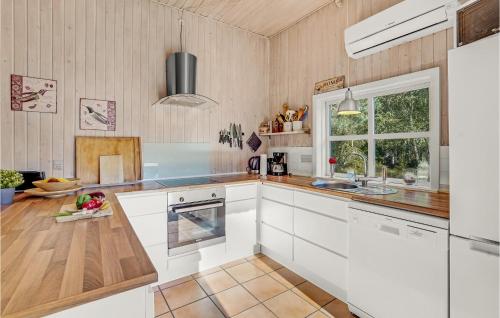 Kitchen, Holiday Home Rylen Rømø Xi in Romo Kirkeby