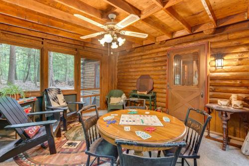 Lake and Beach Access at Lake Luzerne Cabin! in Лейк Лузерн