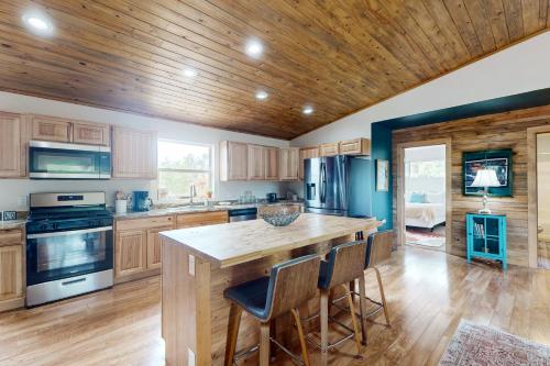 Mountain Estates Retreat in Florissant, USA