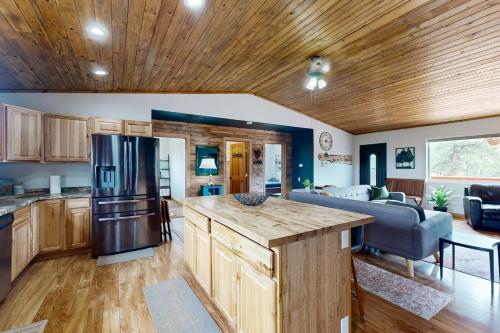 Mountain Estates Retreat in Florissant, USA