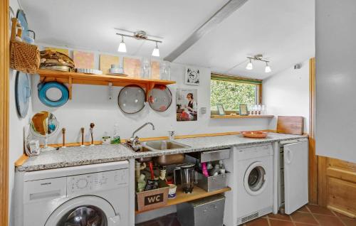 Konyha, 2 Bedroom Stunning Home In Bedsted Thy in Bedsted Thy