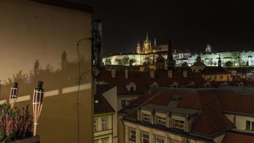 Amazing Charles Bridge Apartment