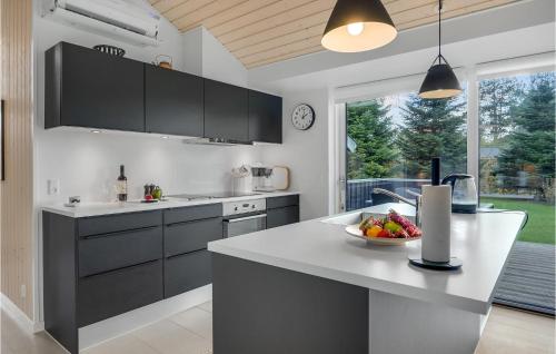 Kitchen, Three-Bedroom Holiday Home In Vaggerlose in Idestrup