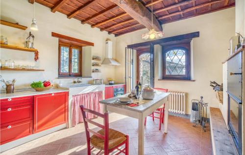 Konyha, 3 Bedroom Gorgeous Home In Greve In Chianti in Sezzate
