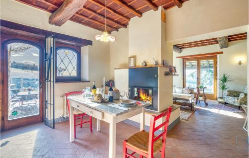Konyha, 3 Bedroom Gorgeous Home In Greve In Chianti in Sezzate