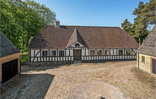  Stunning Home In Haarby With Kitchen in Brunshuse