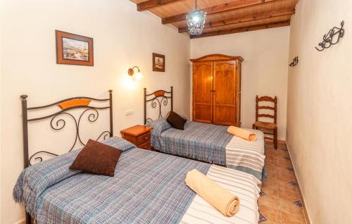 Nice home in Montefrio with Outdoor swimming pool WiFi and 5 Bedrooms - image 11