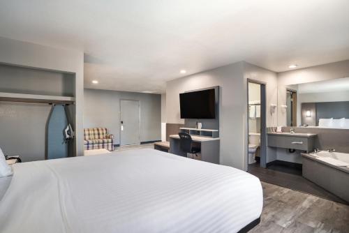 Travelodge by Wyndham Ukiah - image 12