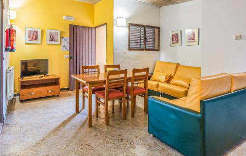  Beautiful Apartment In Valencia De Alcantara in Valencia de Alcántara