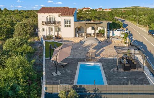 A szálláshely kívülről, Beautiful Home In Primosten With Wifi in Vadalj