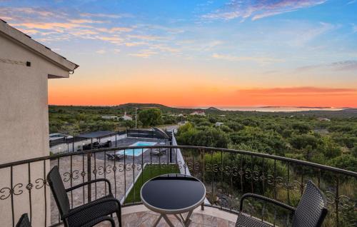 Kilátás, Beautiful Home In Primosten With Wifi in Vadalj