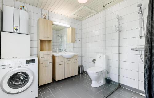 Bany, Pet Friendly Home In Kolind With Wifi in Kolind