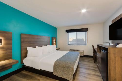 Copper Canyon Inn - image 10