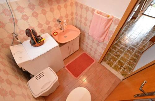 Three-Bedroom Holiday Home  image 10