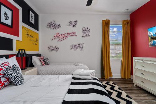 Heated pool Game Room Reunion 6MI to Disney