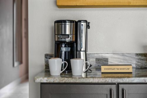 Heated pool Game Room Reunion 6MI to Disney