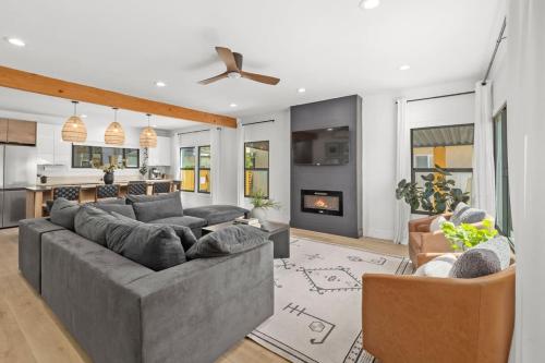 Two Units in North Park with Hot Tub and Fire Pit in San Diego, USA