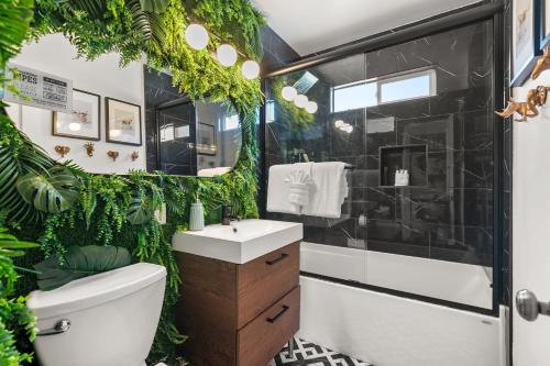 Two Units in North Park with Hot Tub and Fire Pit in San Diego, USA