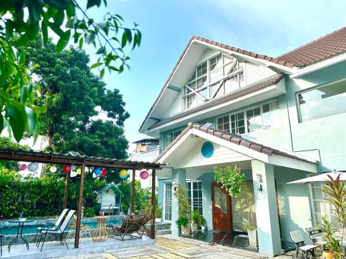 Comfy Boutique House 4