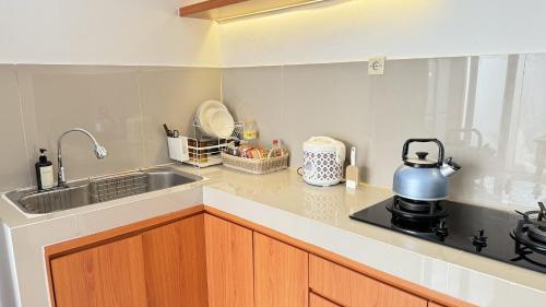 Kitchen, Guest House Cemara - A6 near Kalasan Temple