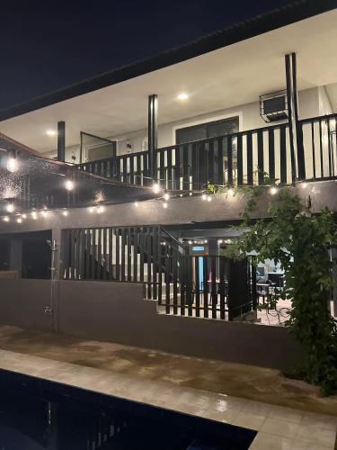 ทัศนียภาพภายนอกโรงแรม, The Hidden Villa - Your home away from home in นาซุกบู