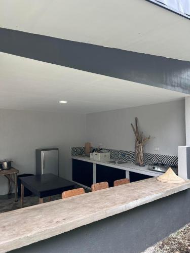 ห้องครัว, The Hidden Villa - Your home away from home in นาซุกบู