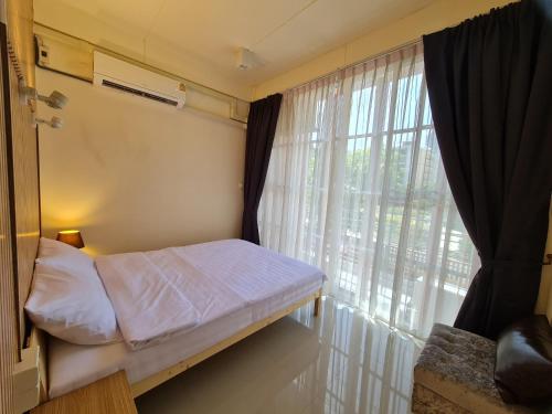 De Chalet, Bangkok