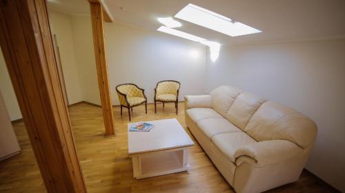 1 double bed, 1 sofa bed