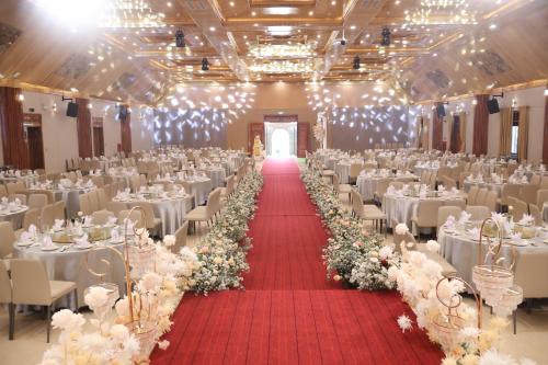 Phu Long Tam Ky Hotel & Restaurant