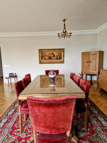 Luxurious apt with panormatic Cairo and Nile view