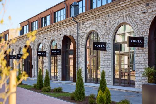 Stylish Volta Quarter Studios with AC - image 2