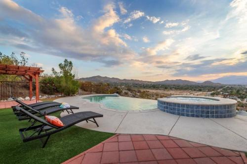Sunset House Joshua Tree Infinity Pool Spa Views Hiking Trail
