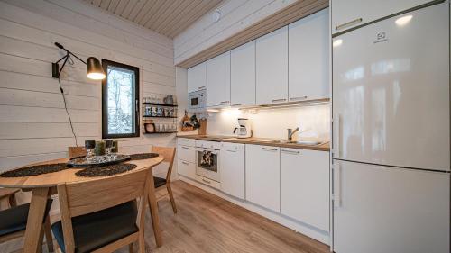 ห้องครัว, Pitkäkuusen mökki (Pitkakuusen mokki) in อากาสโลมโปโล