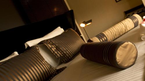 Sea View Premium Suite with Spa Bath image 8