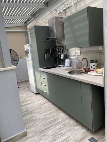 Жилье у моря in Bat Yam