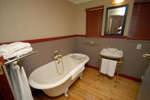 Emerald Resort And Casino Vanderbijlpark Booking Deals Photos Reviews