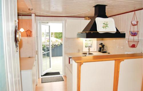 Kitchen, Holiday Home Ringvejen Iv in Bolilmark