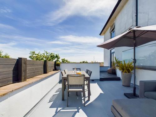 Prospect Villa -Townhouse, sleeps 6, relaxing roof top terrace gîte à louer South Hams Hospital