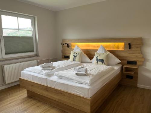 One-Bedroom Apartment image 4