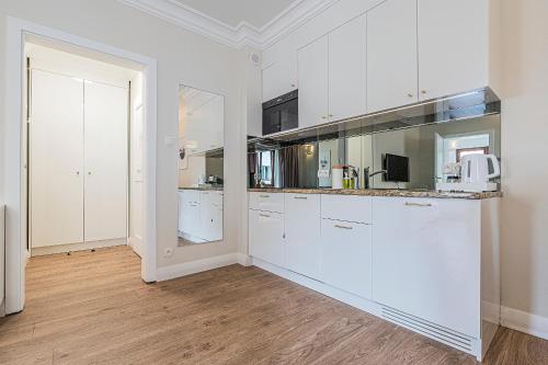 Apartment image 8