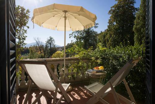 Double Room with Terrace image 4