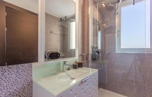 Two-Bedroom Apartment image 5