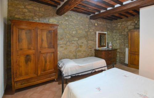 2 Bedroom Amazing Apartment In Cortona - image 2