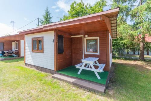 Domki Pod Złotym Dębem Domki Pod Złotym Dębem