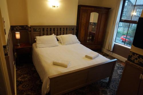 2 twin beds