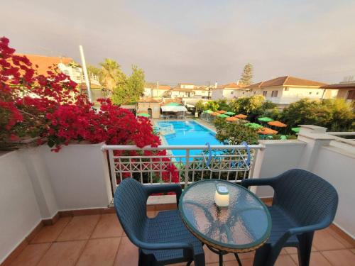 HELEN STUDIOS - Neromilos